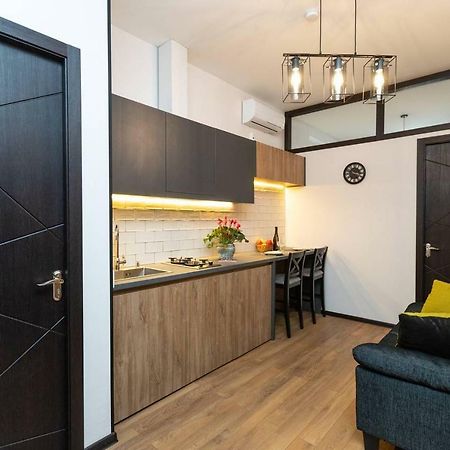 Wehost Cozy Nest Apartment Tbilisi Bagian luar foto