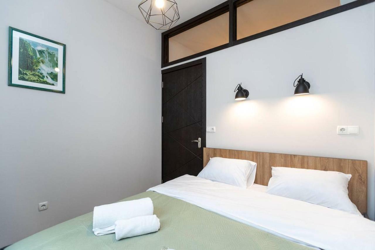 Wehost Cozy Nest Apartment Tbilisi Bagian luar foto